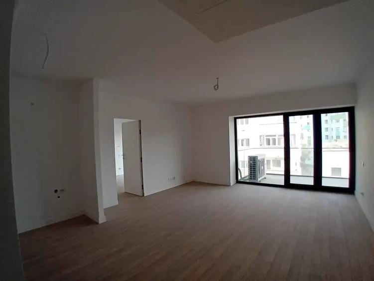 Apartament cu 3 camere decomandat în 13 Septembrie
