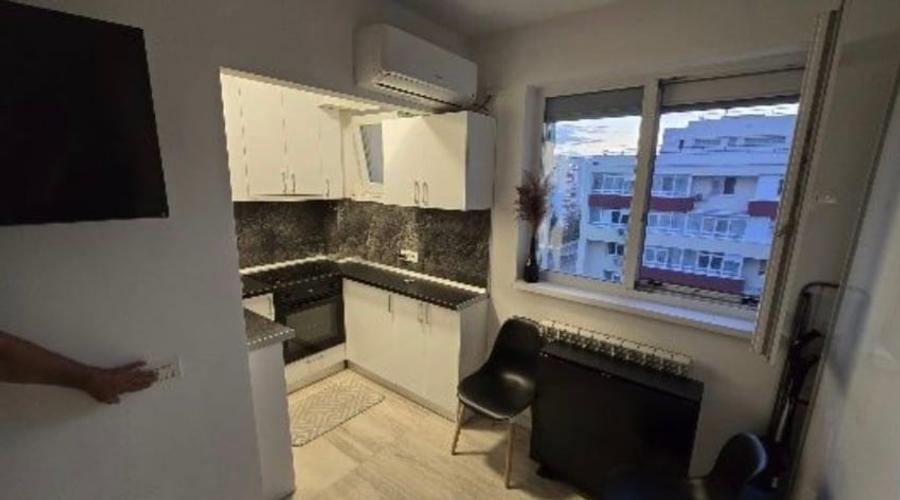 Garsonieră decomandată în Brâncoveanu