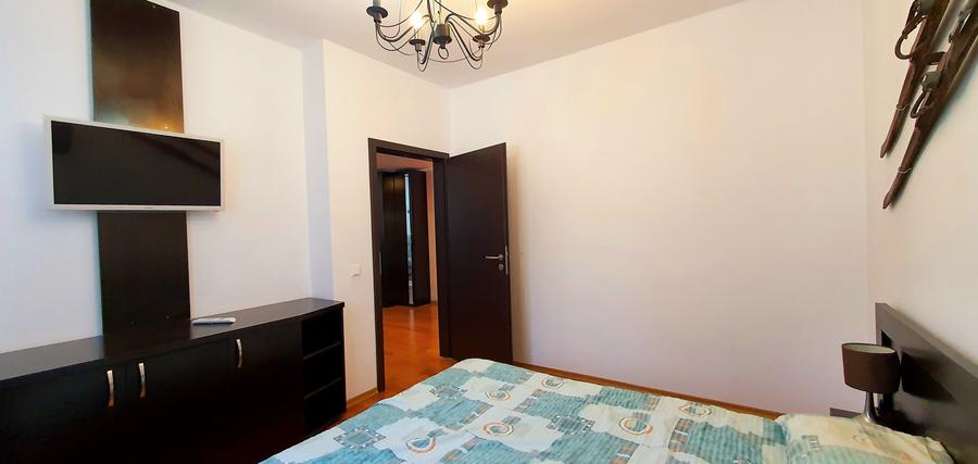 Apartament cu 2 camere semidecomandat, mobilat în Clăbucet