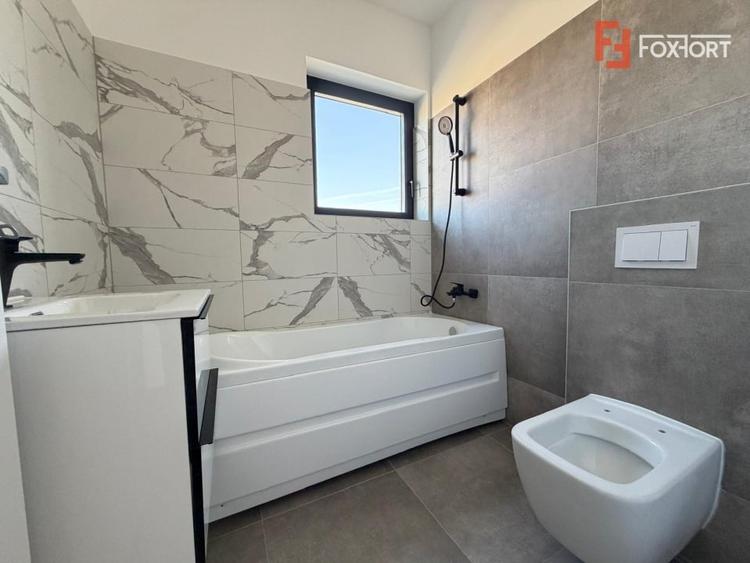 Duplex cu 5 camere cu Canalizare în Săcălaz