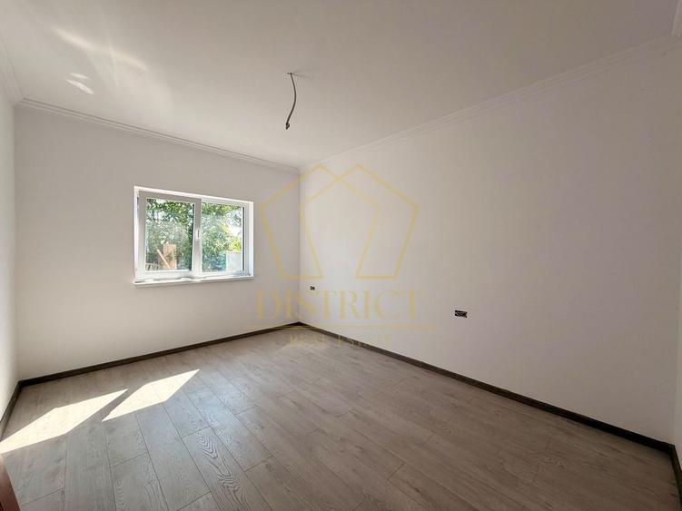 Duplex cu 4 camere cu Canalizare în Moșnița Veche