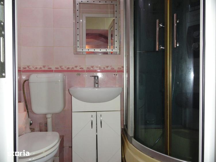 Garsonieră decomandată în Central