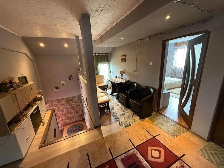 Casă cu 2 camere cu Teren 7100 Mp în Central