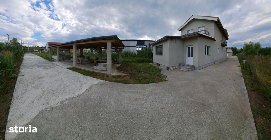 Casă cu 8 camere cu Teren 1500 Mp în Șura Mică