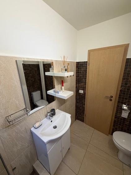 Apartament cu 2 camere semidecomandat, mobilat în Take Ionescu