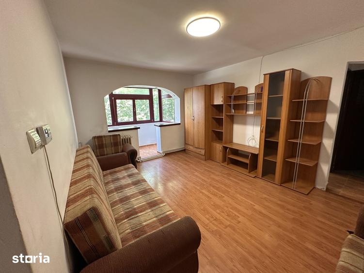 Apartament cu 2 camere semidecomandat în Central