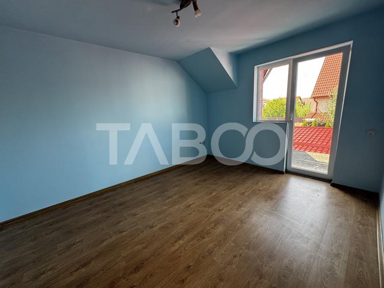 Duplex cu 6 camere cu Canalizare în Șelimbăr