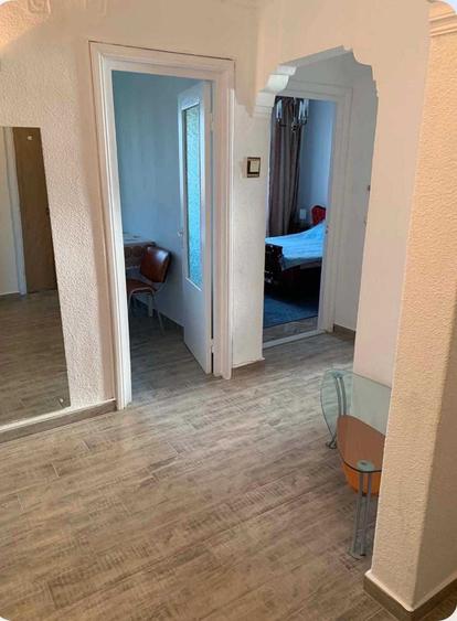 Apartament cu 3 camere decomandat în Tomis Nord