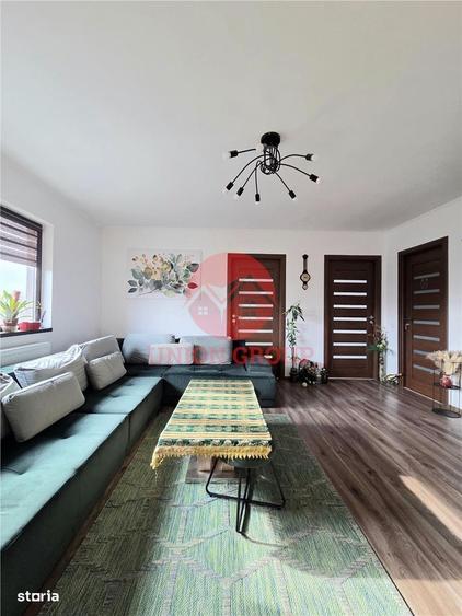 Casă cu 4 camere cu Teren 690 Mp în Corbu