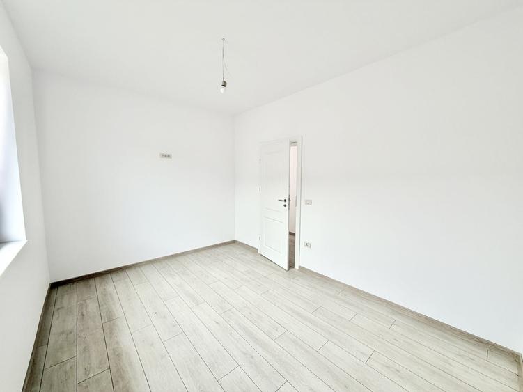 Duplex cu 3 camere cu Teren 300 Mp în Moșnița Nouă