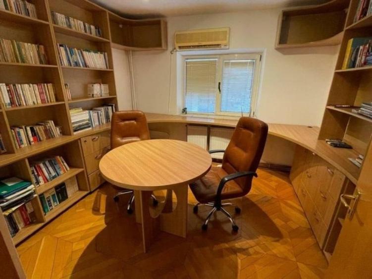 Apartament cu 4 camere decomandat în 13 Septembrie