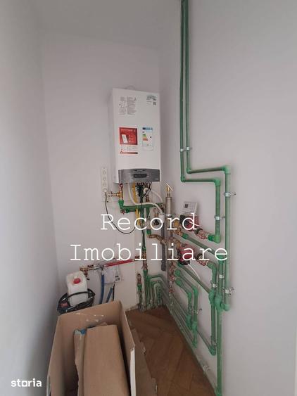 Casă cu 6 camere cu Teren 227 Mp în Gruia