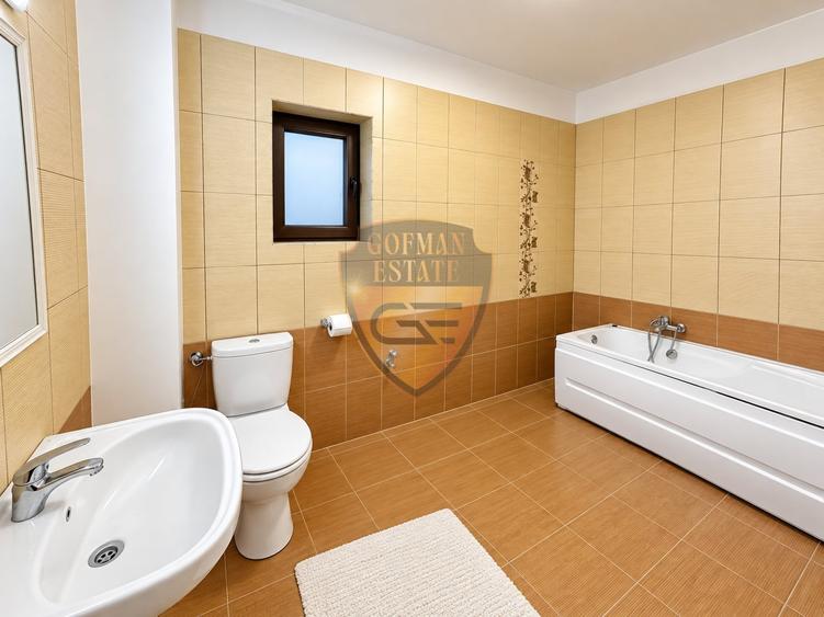 Casă individuală cu 12 camere cu Canalizare în I. C. Brătianu