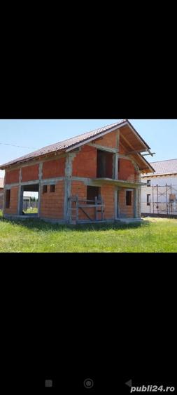 Casă cu 3 camere cu Teren 656 Mp în Izvin