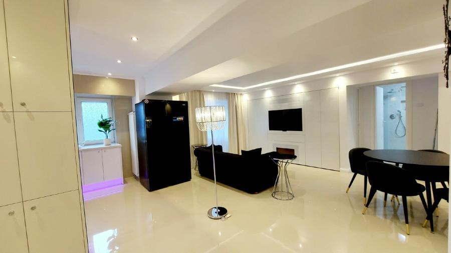 Apartament cu 2 camere decomandat în Crângași