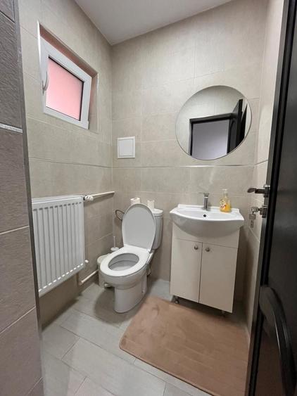 Apartament cu 3 camere decomandat, mobilat în Gorjului