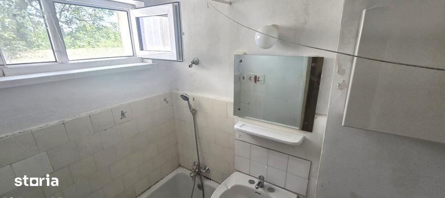Apartament cu 2 camere semidecomandat în Pajura