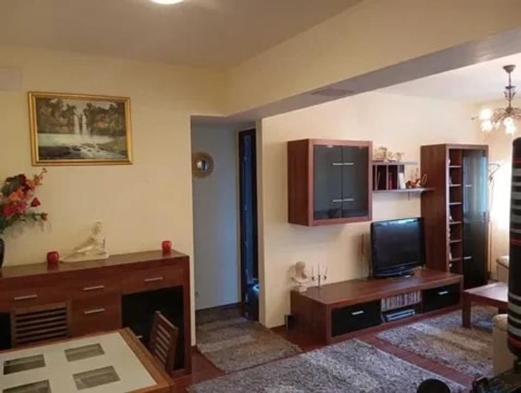Apartament cu 2 camere semidecomandat în Olteniței