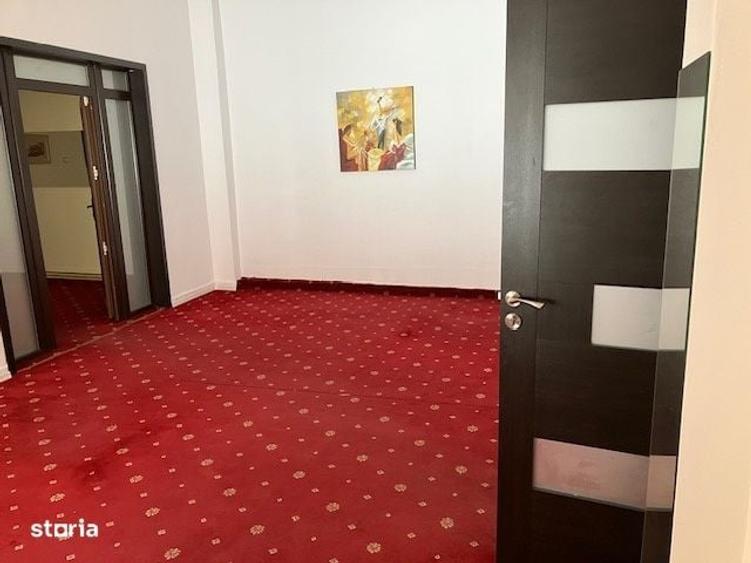 Casă cu 4 camere în Vatra Luminoasă