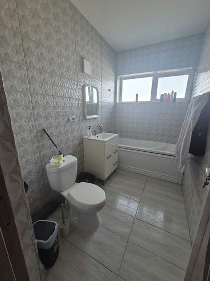 Apartament cu 2 camere decomandat în Giroc