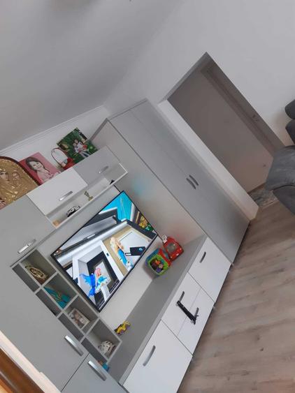 Apartament cu 3 camere semidecomandat în Central