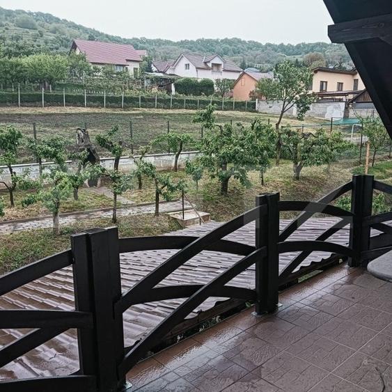 Casă individuală cu 5 camere cu Canalizare în Nord