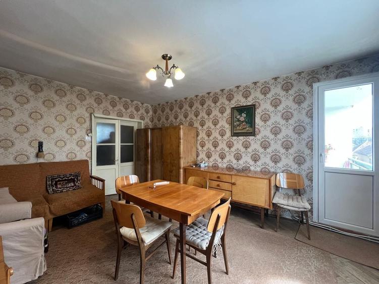 Apartament cu 2 camere decomandat în Vasile Aaron