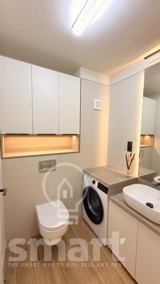Apartament cu 3 camere semidecomandat, mobilat în Florești