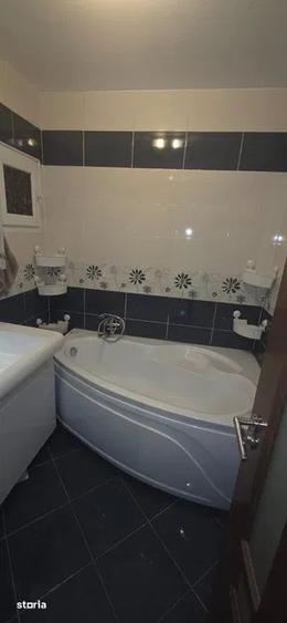 Apartament cu 3 camere decomandat, mobilat în Rahova