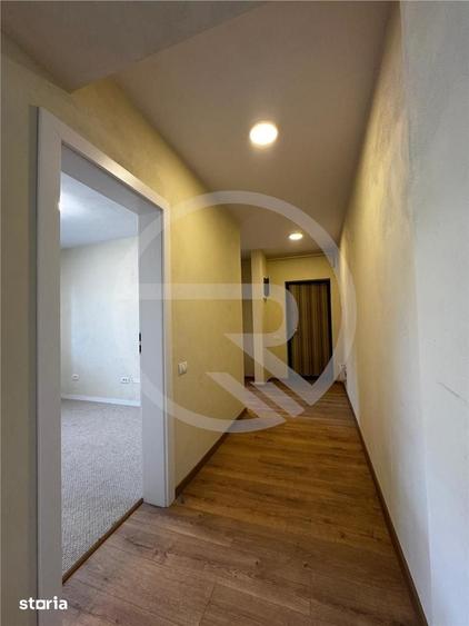 Apartament cu 3 camere semidecomandat în Borhanci