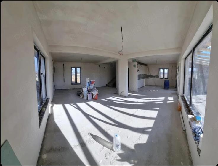 Casă cu 4 camere cu Teren 404 Mp în Joița
