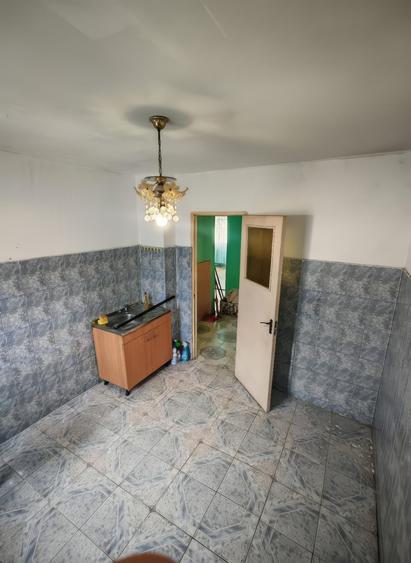 Apartament cu 4 camere decomandat în Inel II