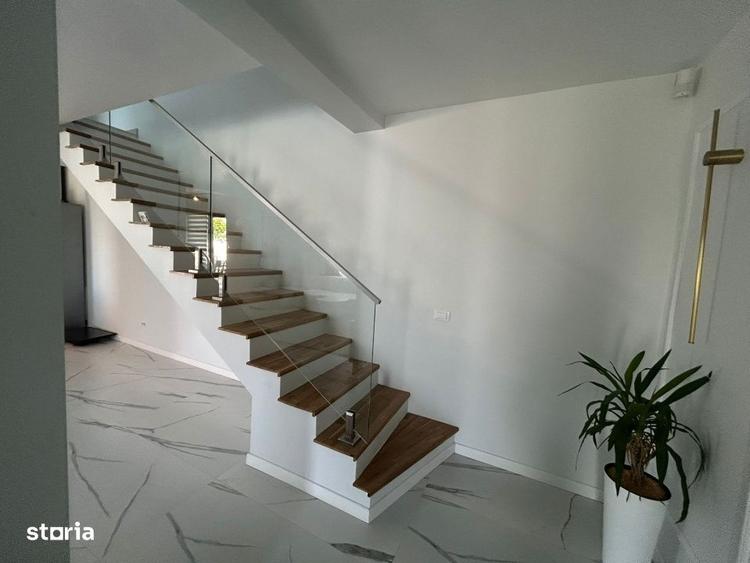 Casă cu 4 camere cu Teren 367 Mp în Malu Mare