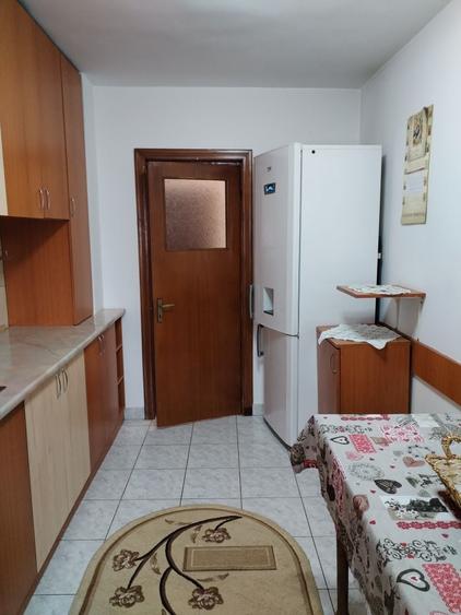 Apartament cu 2 camere decomandat în Exterior Vest