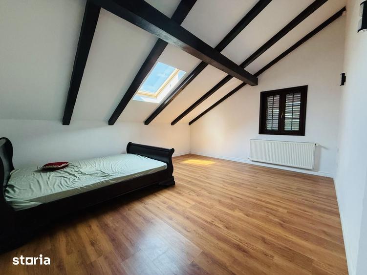 Casă cu 5 camere cu Teren 720 Mp în Sânmihaiu Român