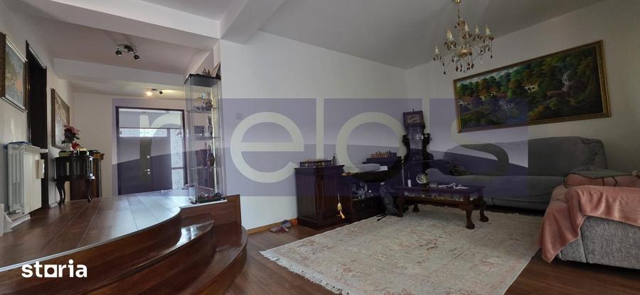 Casă cu 10 camere cu Teren 410 Mp în Pantelimon