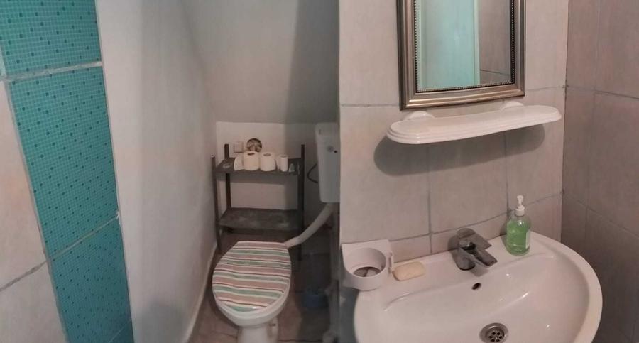 Casă cu 3 camere cu Teren 20 Mp în Eroii Revoluției