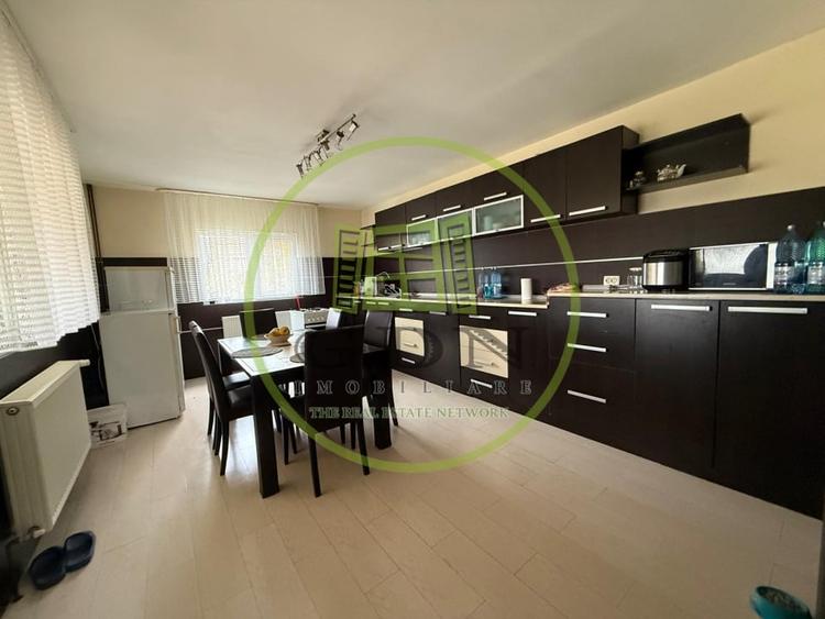 Casă individuală cu 5 camere cu Teren 713 Mp în Cârcea