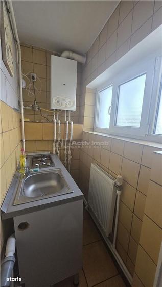 Garsonieră decomandată în Rovine