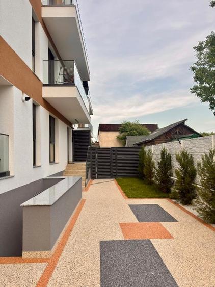 Apartament cu 3 camere decomandat în Aviației
