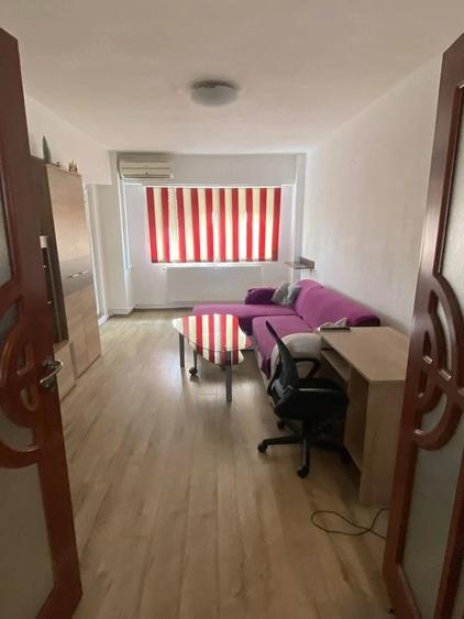Apartament cu 4 camere decomandat în Șagului