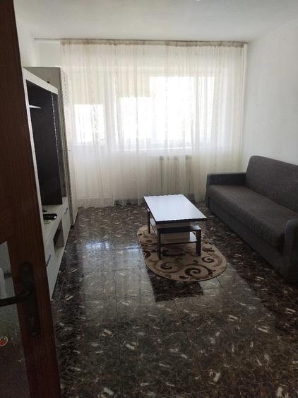 Apartament cu 2 camere semidecomandat în Micro 14