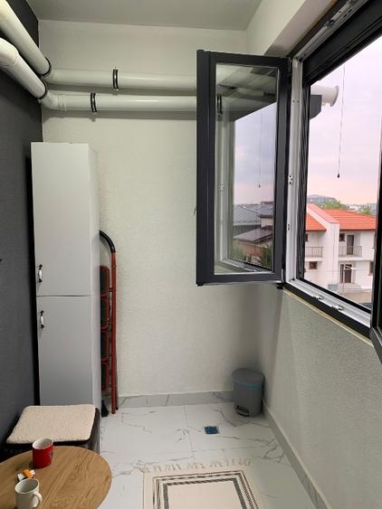 Apartament cu 3 camere decomandat, mobilat în Central