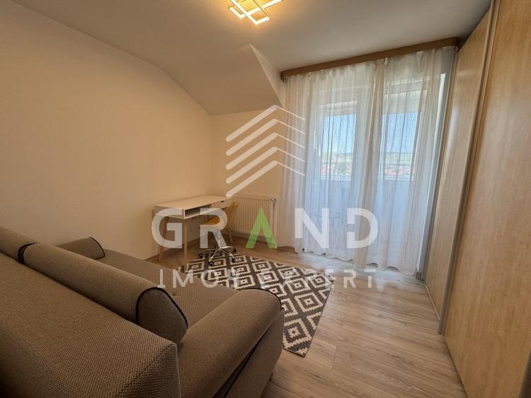 Apartament cu 3 camere semidecomandat, mobilat în Florești
