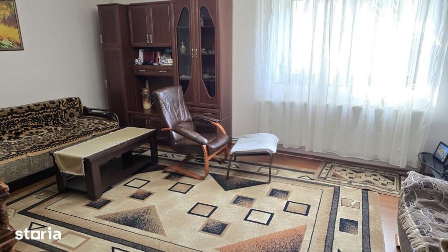 Casă cu 5 camere cu Teren 559 Mp în Viile Noi