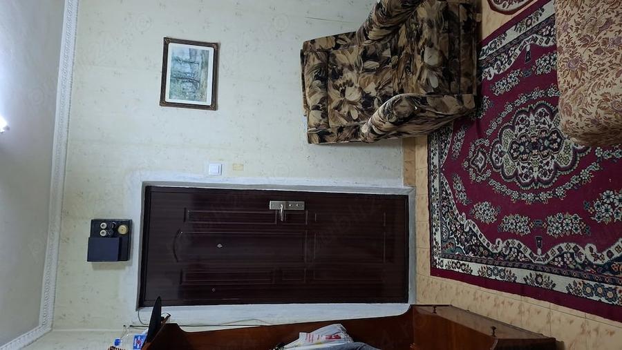 Apartament cu 3 camere decomandat în Pajura