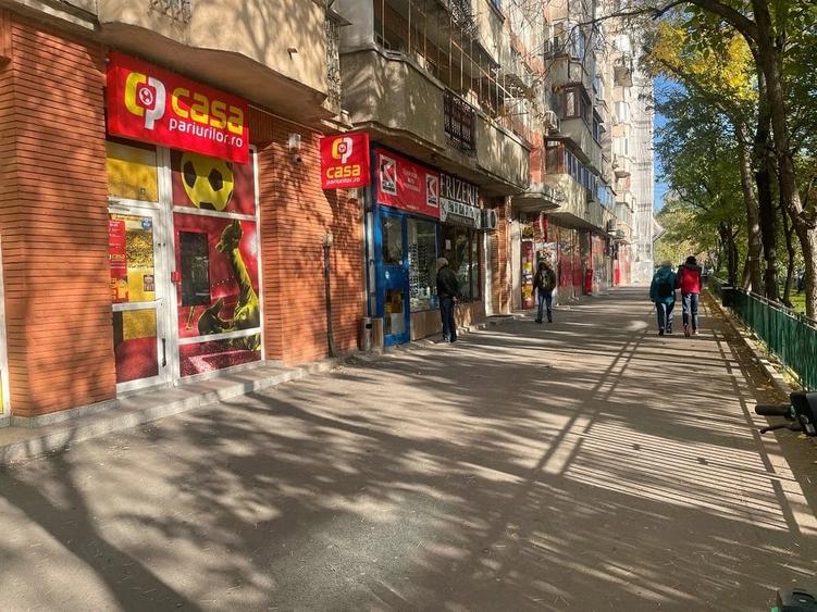 Spațiu comercial, de 100 mp, în Văcăresti