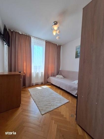 Apartament cu 3 camere decomandat în Titan