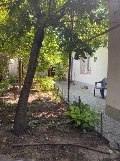 Casă individuală cu 5 camere cu Canalizare în Colentina