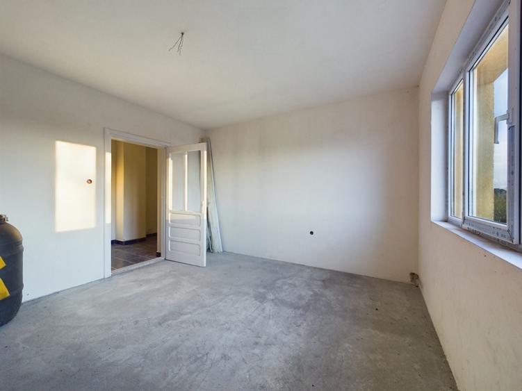 Casă cu 4 camere în Gai